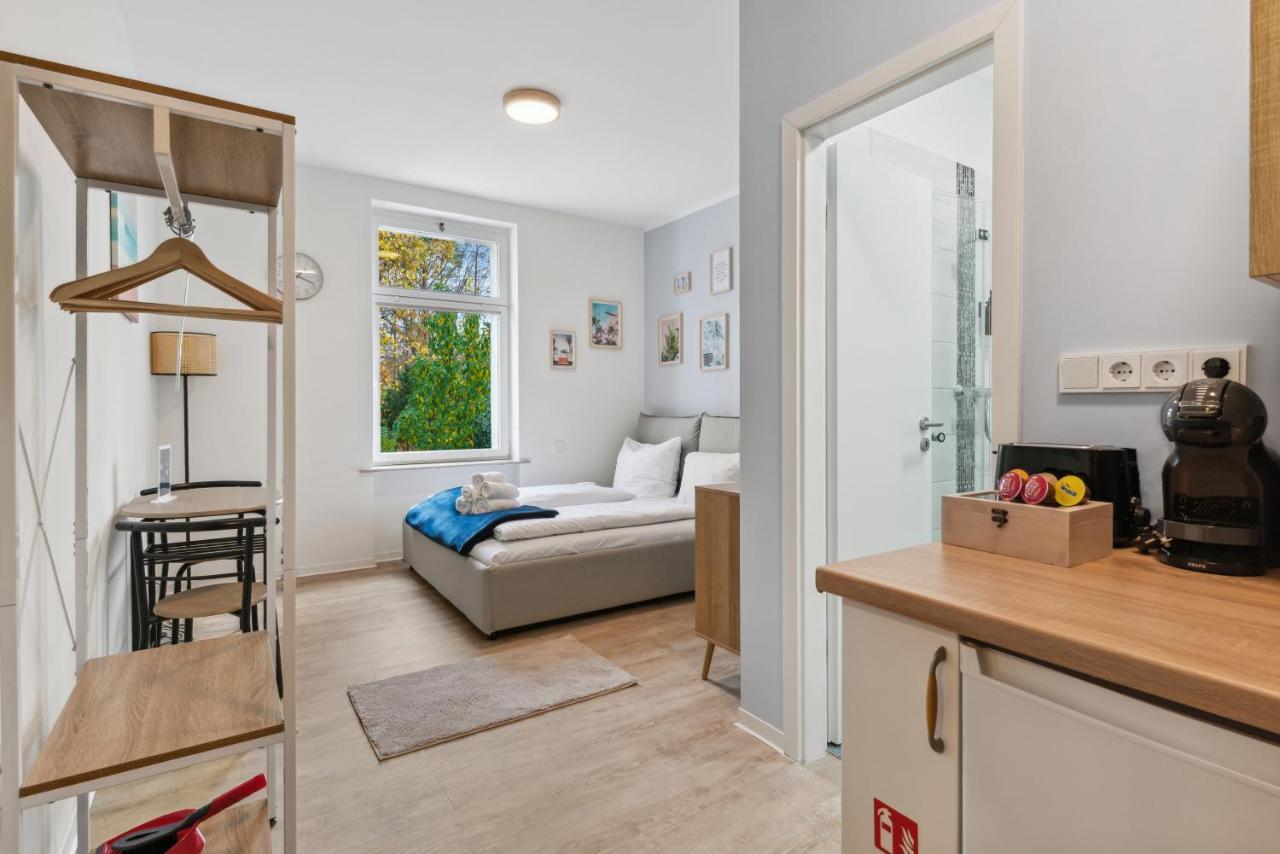 Vorstadtoase - 2 Personen - Eichwalde, Naehe Ber - Queensize-bett, Netflix, Parken Apartment
