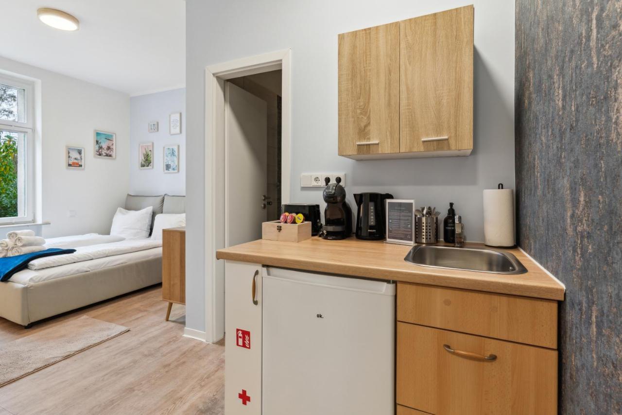 Vorstadtoase - 2 Personen - Eichwalde, Naehe Ber - Queensize-bett, Netflix, Parken